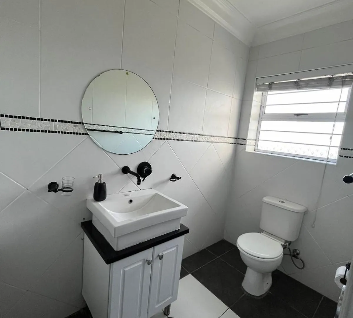 Barrons Estate B&B Self - Catering Apartment Philippi